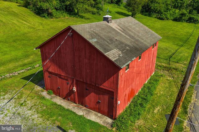 8967 EASTON RD, Ottsville, PA 18942