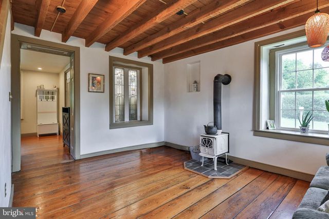 8967 EASTON RD, Ottsville, PA 18942