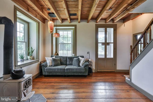 8967 EASTON RD, Ottsville, PA 18942