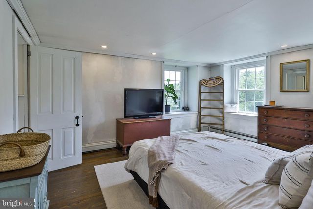 8967 EASTON RD, Ottsville, PA 18942