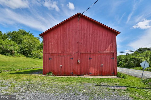 8967 EASTON RD, Ottsville, PA 18942