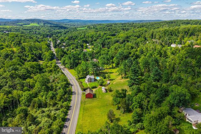 8967 EASTON RD, Ottsville, PA 18942