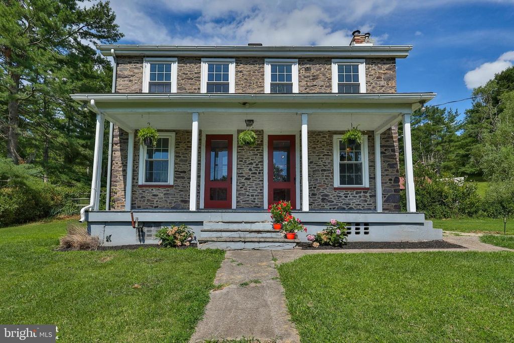 8967 EASTON RD, Ottsville, PA 18942