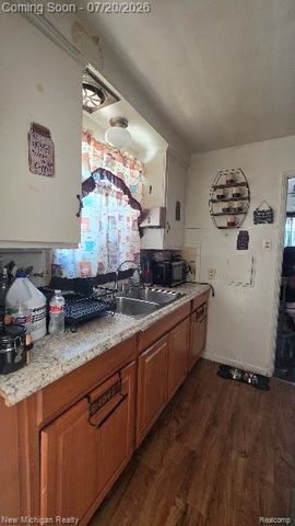 16237 Edmore Drive, Detroit, MI 48205