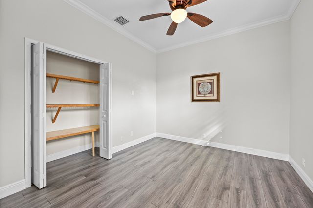 516 Commons Drive, Palm Beach Gardens, FL 33418