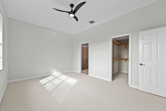 516 Commons Drive, Palm Beach Gardens, FL 33418