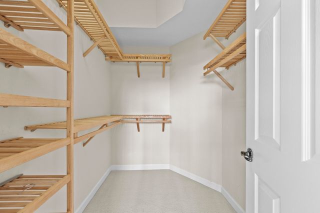 516 Commons Drive, Palm Beach Gardens, FL 33418