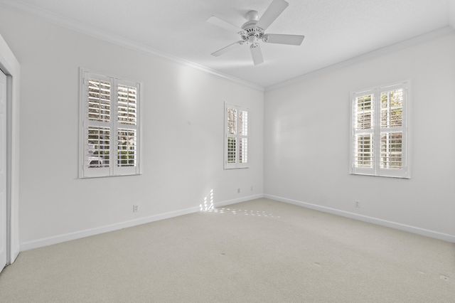 516 Commons Drive, Palm Beach Gardens, FL 33418