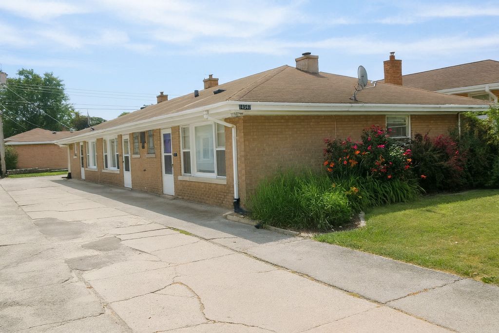 14547 S Blaine Avenue, Posen, IL 60469