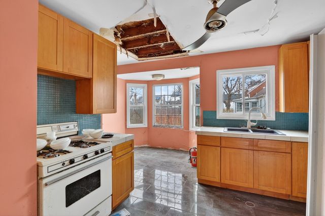 1707 Carney Avenue, Rockford, IL 61103