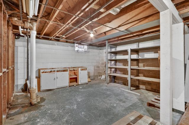 1707 Carney Avenue, Rockford, IL 61103