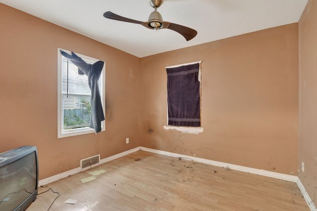 1707 Carney Avenue, Rockford, IL 61103