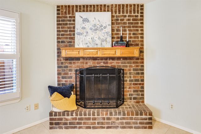 6517 OAK FOREST Court, Fort Worth, TX 76112