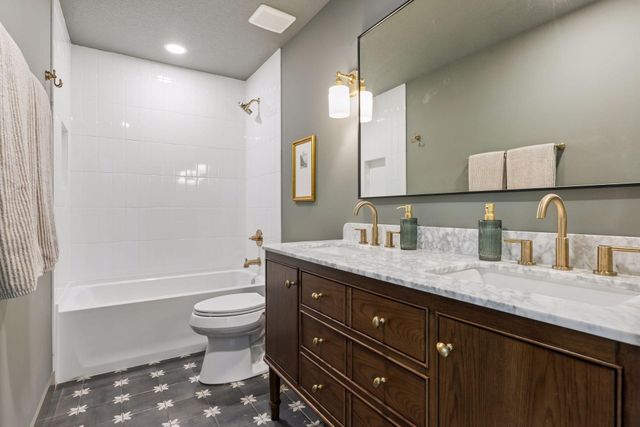 4809 Zenith Avenue S, Minneapolis, MN 55410