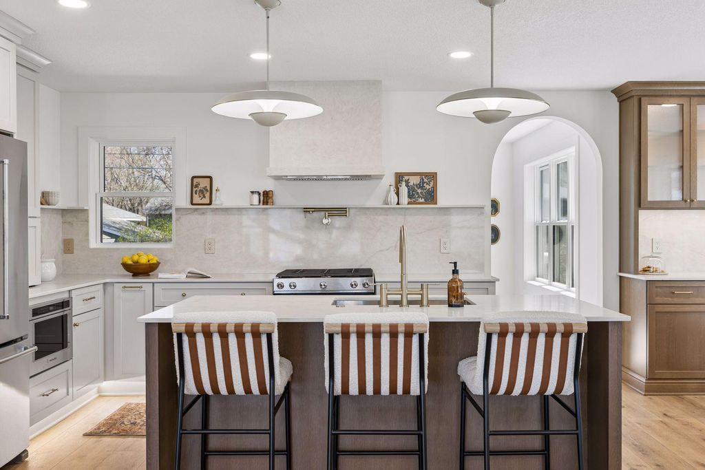 4809 Zenith Avenue S, Minneapolis, MN 55410