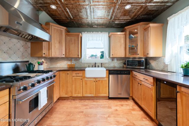 18 Tower Hill Avenue, Red Bank, NJ 07701