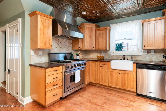 18 Tower Hill Avenue, Red Bank, NJ 07701