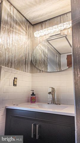 8103 CRAIG ST, Philadelphia, PA 19136