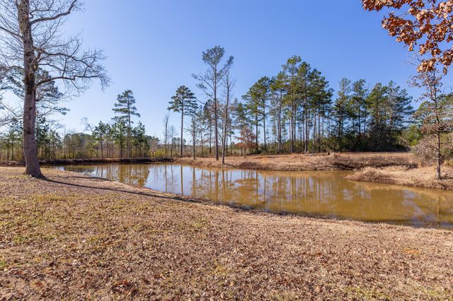 2731 Fm 225, Douglass, TX 75943