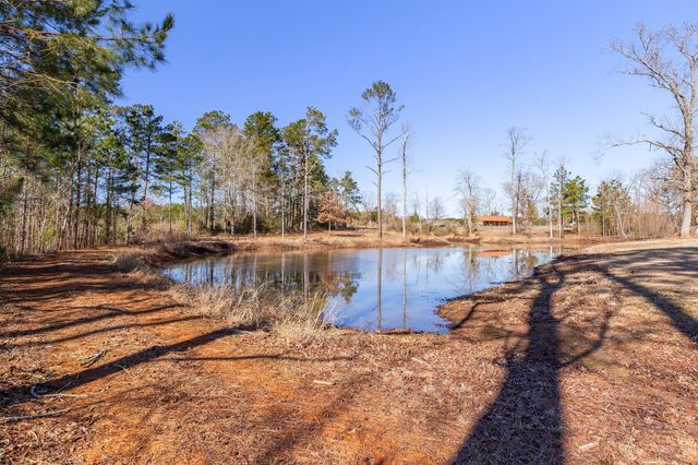 2731 Fm 225, Douglass, TX 75943