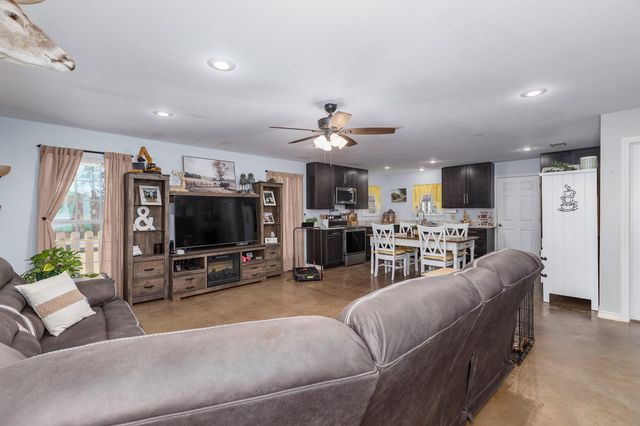 2731 Fm 225, Douglass, TX 75943