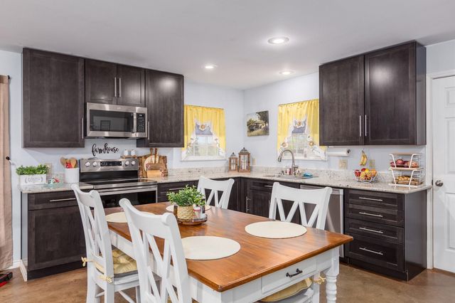 2731 Fm 225, Douglass, TX 75943