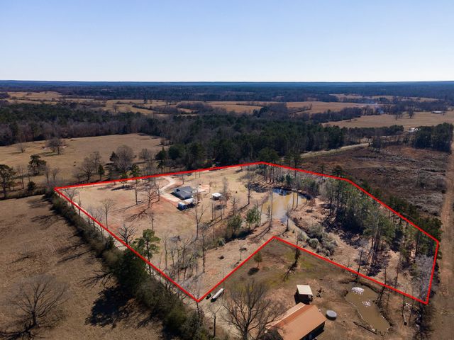 2731 Fm 225, Douglass, TX 75943