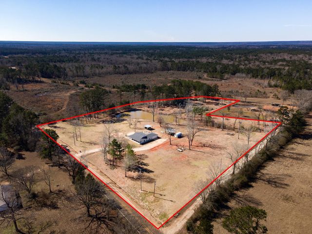 2731 Fm 225, Douglass, TX 75943