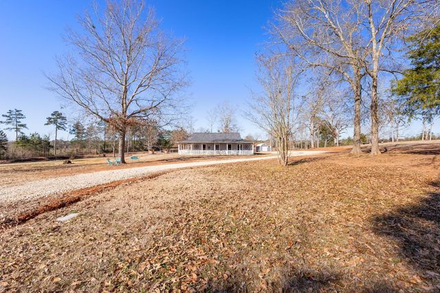 2731 Fm 225, Douglass, TX 75943