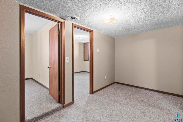 26097 468th Ave Avenue, Sioux Falls, SD 57107