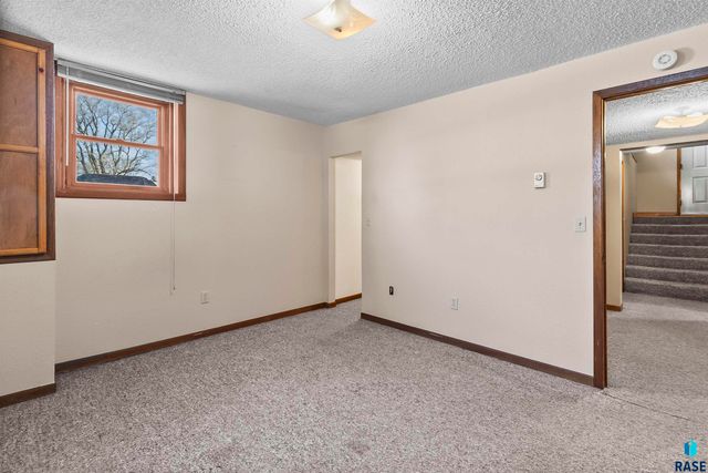 26097 468th Ave Avenue, Sioux Falls, SD 57107