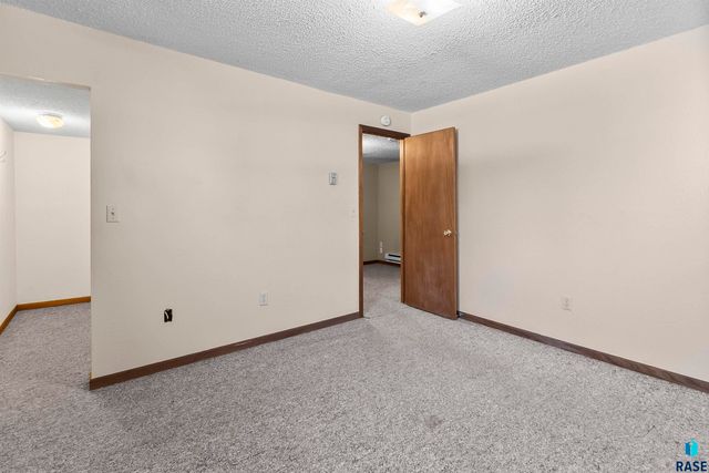 26097 468th Ave Avenue, Sioux Falls, SD 57107