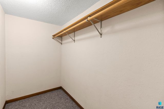 26097 468th Ave Avenue, Sioux Falls, SD 57107