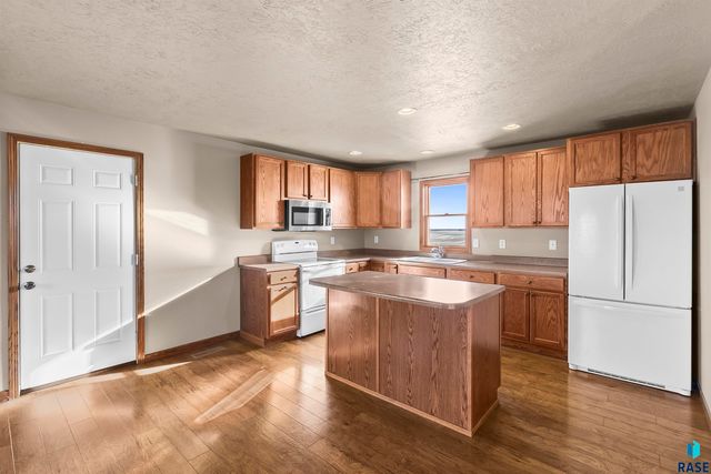 26097 468th Ave Avenue, Sioux Falls, SD 57107