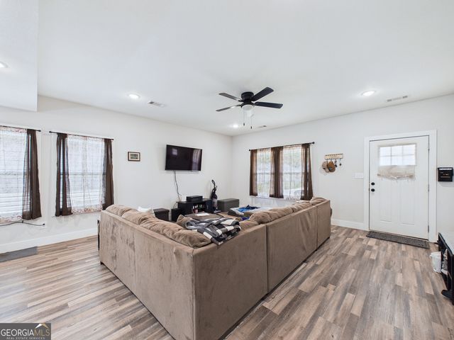 137 Northsky Drive, Warner Robins, GA 31093
