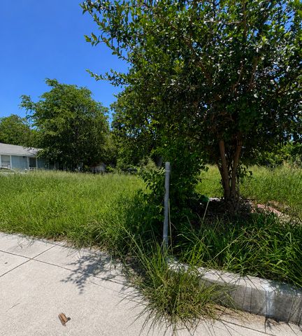 1535 FLANDERS AVE, San Antonio, TX 78211
