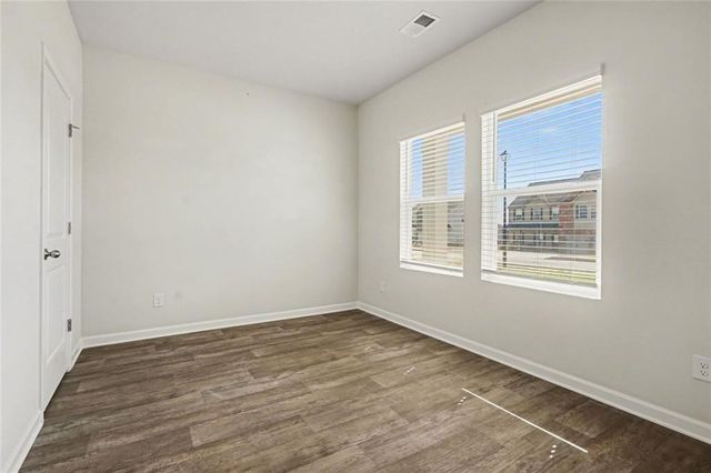 318 W Sandy Creek Drive, Covington, GA 30014