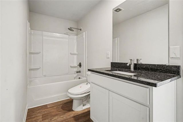 318 W Sandy Creek Drive, Covington, GA 30014