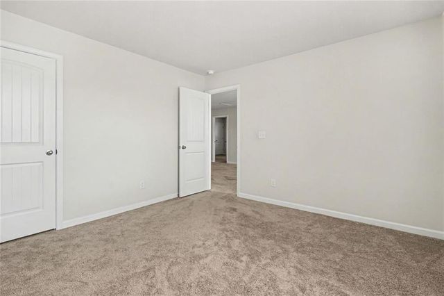 318 W Sandy Creek Drive, Covington, GA 30014