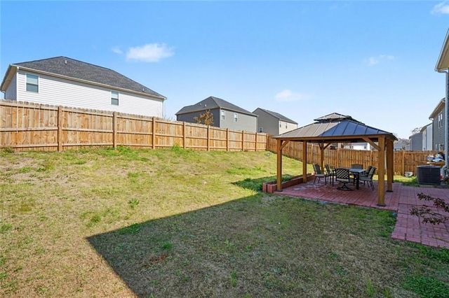318 W Sandy Creek Drive, Covington, GA 30014