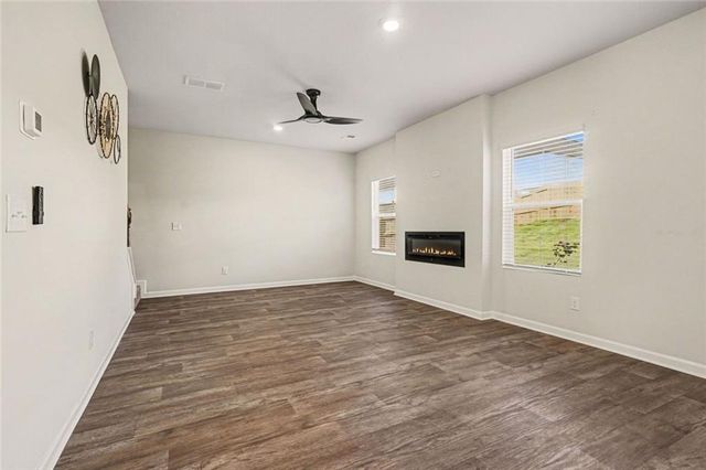 318 W Sandy Creek Drive, Covington, GA 30014