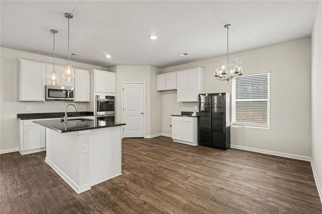 318 W Sandy Creek Drive, Covington, GA 30014