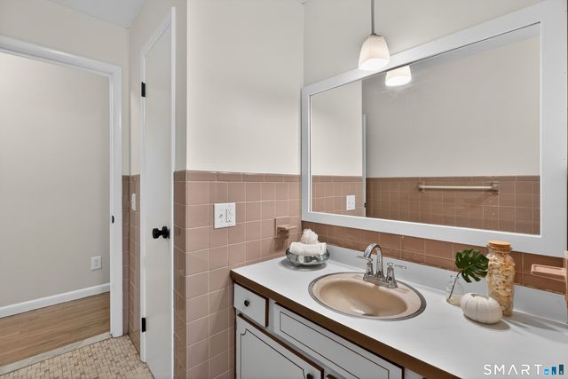 213 Seaside Avenue, Milford, CT 06460