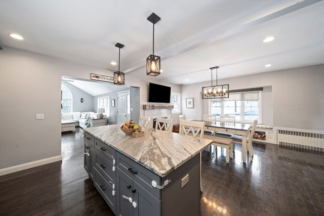 461 Maple St, Franklin, MA 02038