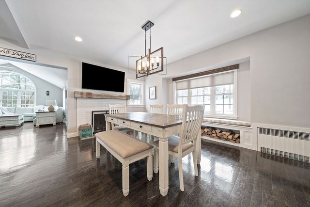 461 Maple St, Franklin, MA 02038