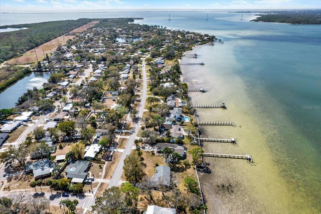 400 SHORE DRIVE E, Oldsmar, FL 34677