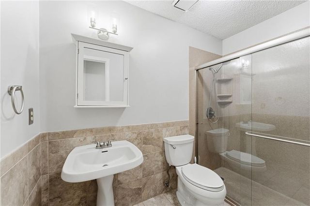 11811 Slater Street, Overland Park, KS 66210