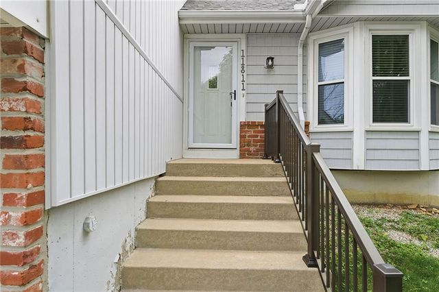 11811 Slater Street, Overland Park, KS 66210