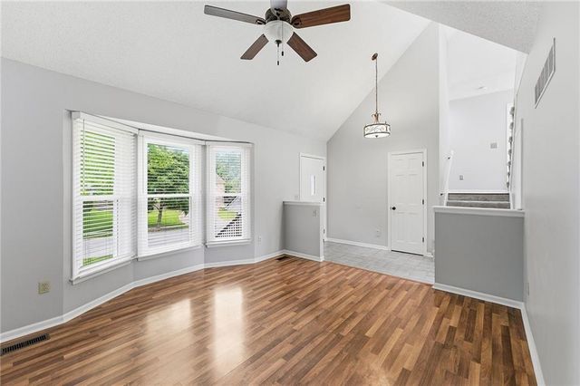 11811 Slater Street, Overland Park, KS 66210