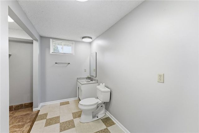 11811 Slater Street, Overland Park, KS 66210